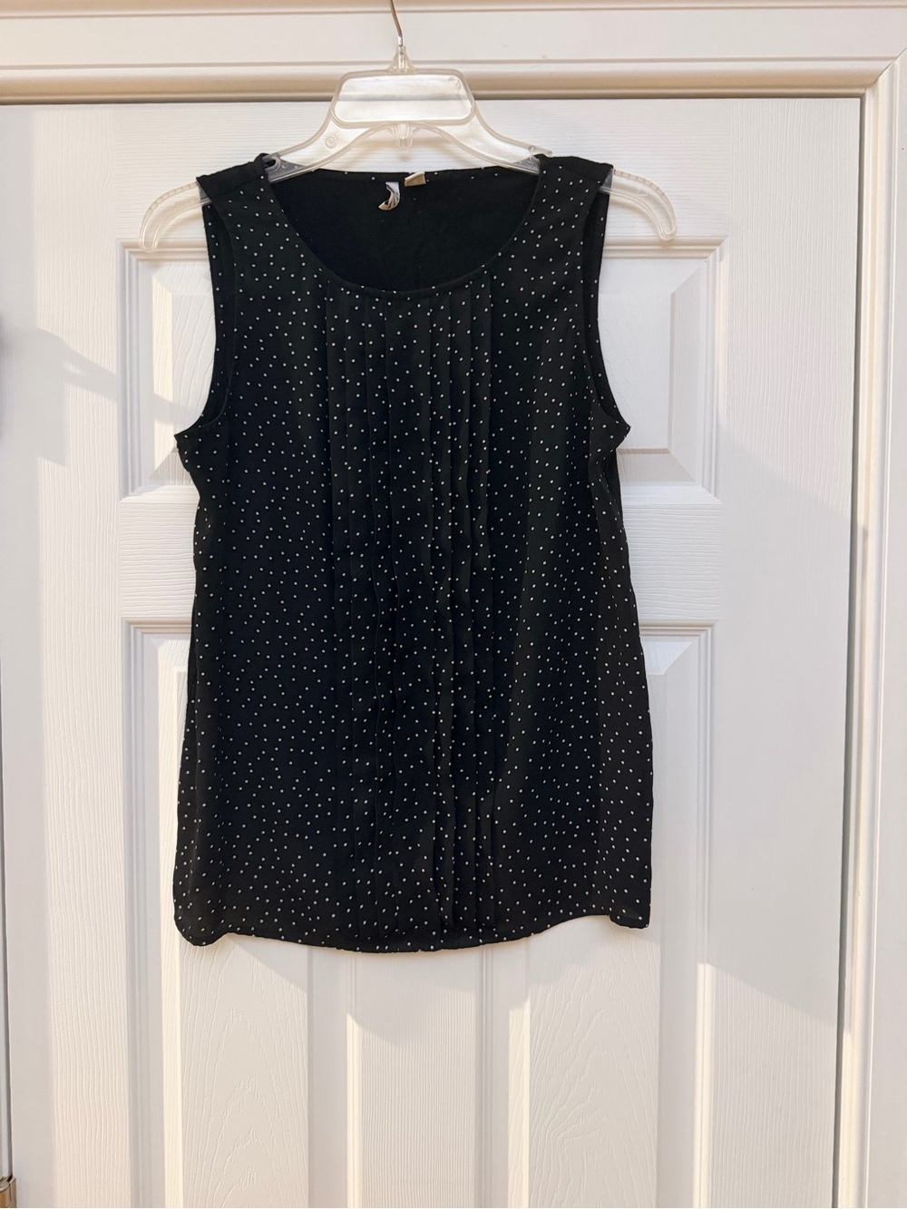 Ladies Size Medium "Elle" Black Sleeveless Polka Dot Camisole GUC